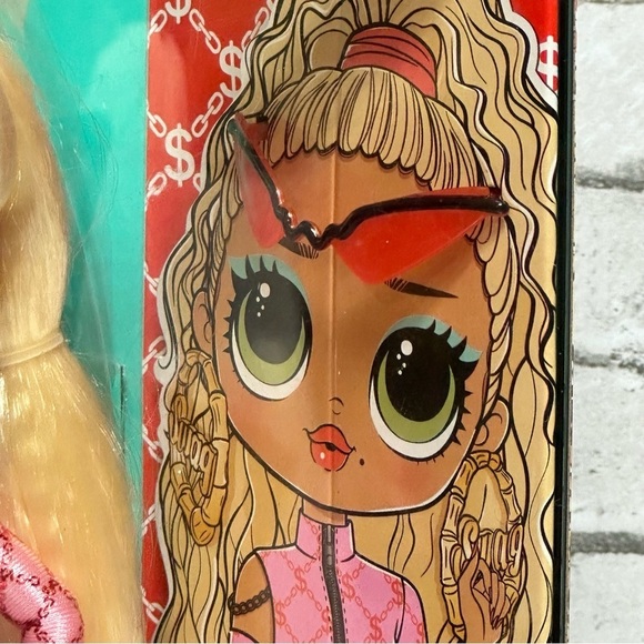 L.O.L. Surprise OMG Swag 2023 Fashion Doll with Multiple Surprises 2 Looks NEW - Picture 7 of 12